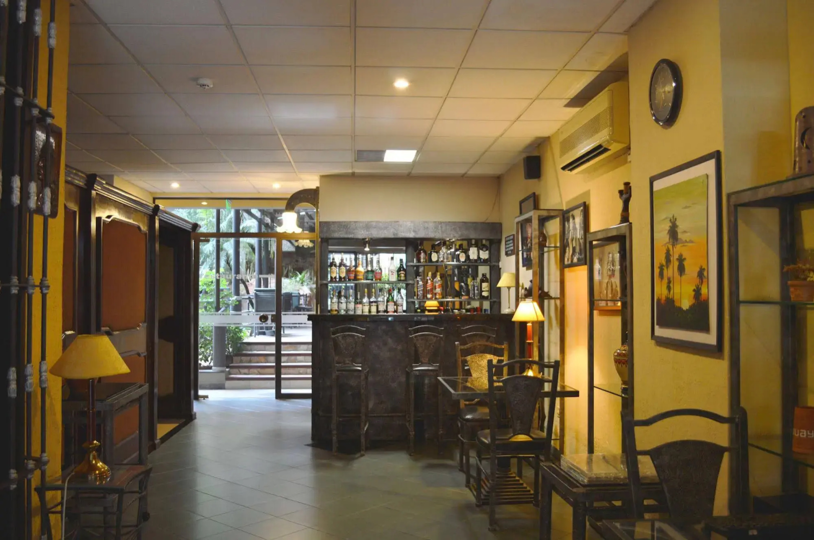 Aspen Hotel & Apart