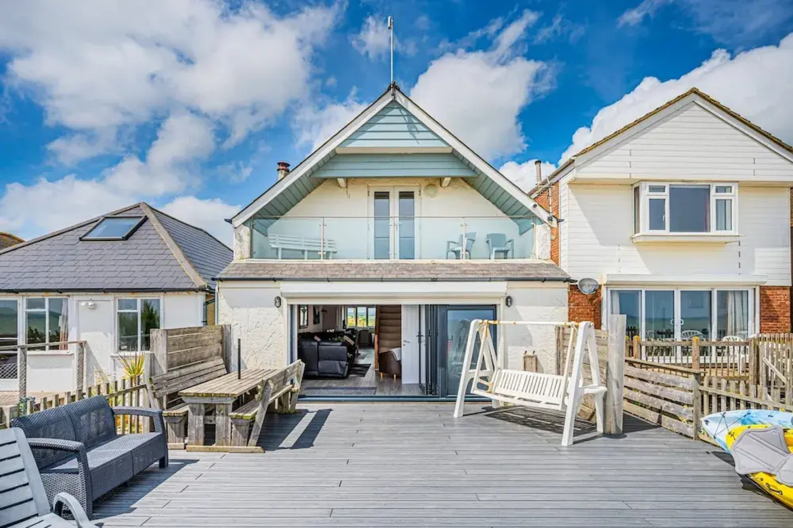 Beachfront House With 2 Kayaks Sleeps 8