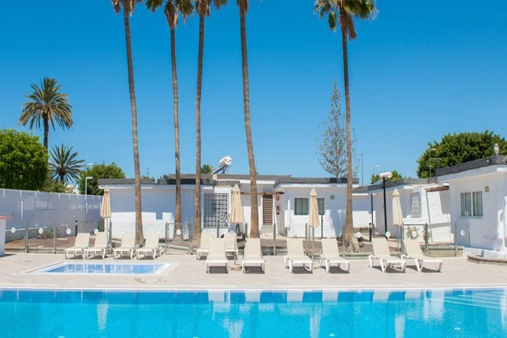 Bungalows Los Tucanes 