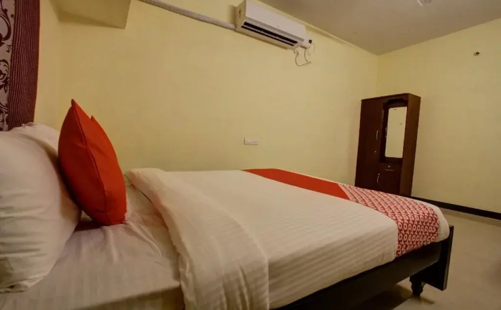 Tulip Towers By OYO Rooms