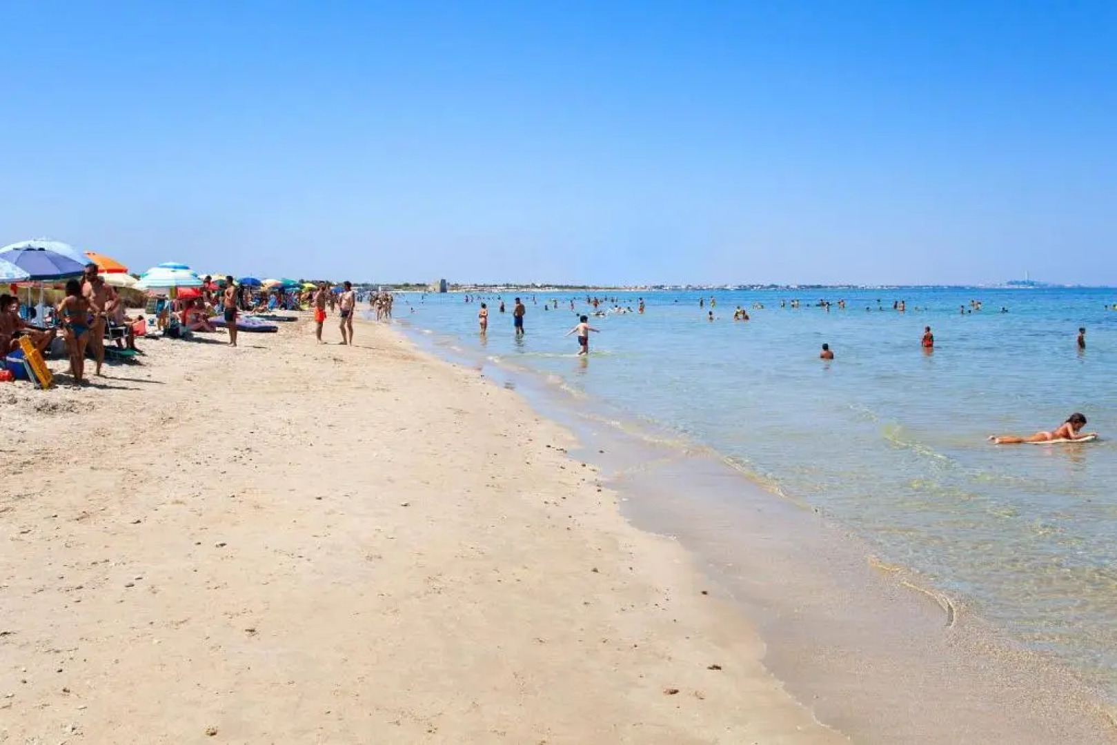 Villa fronte spiaggia con 3 camere e 2 bagni m730