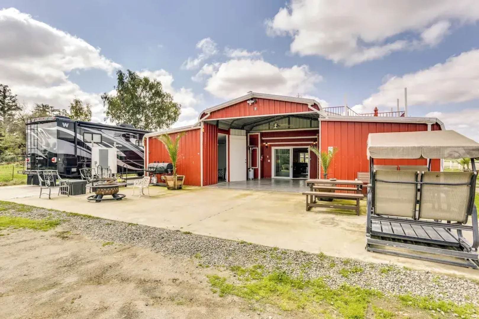 Rustic California Vacation Rental w/ Rooftop Patio