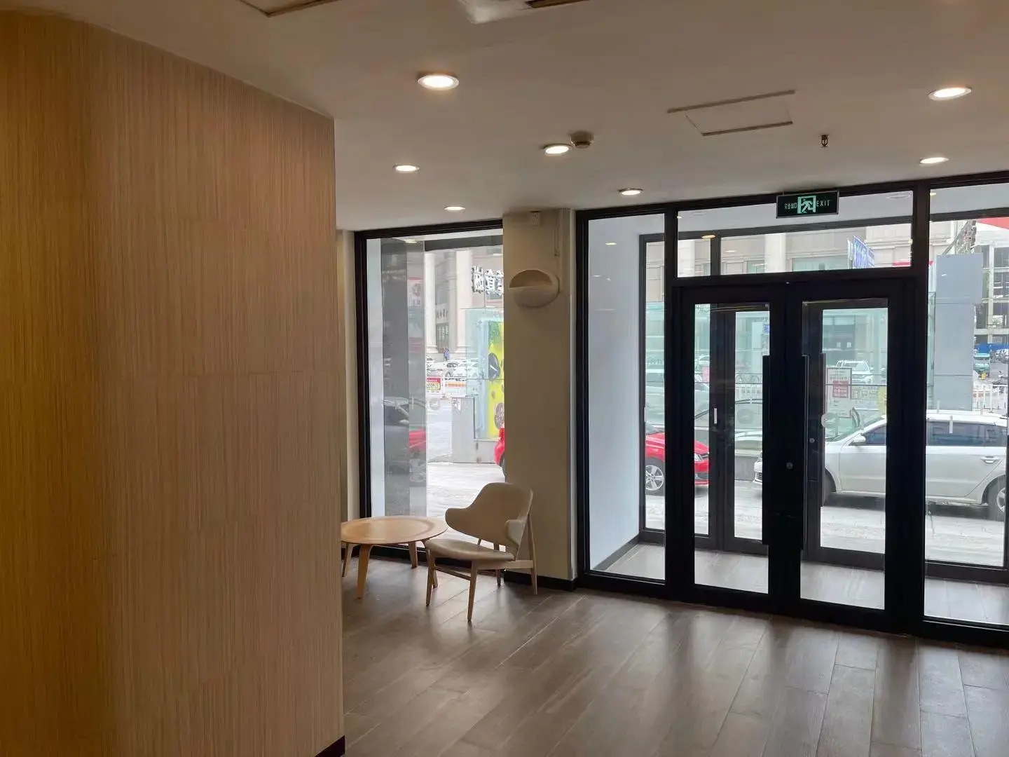 Hanting Express (Tieling Railway Station)