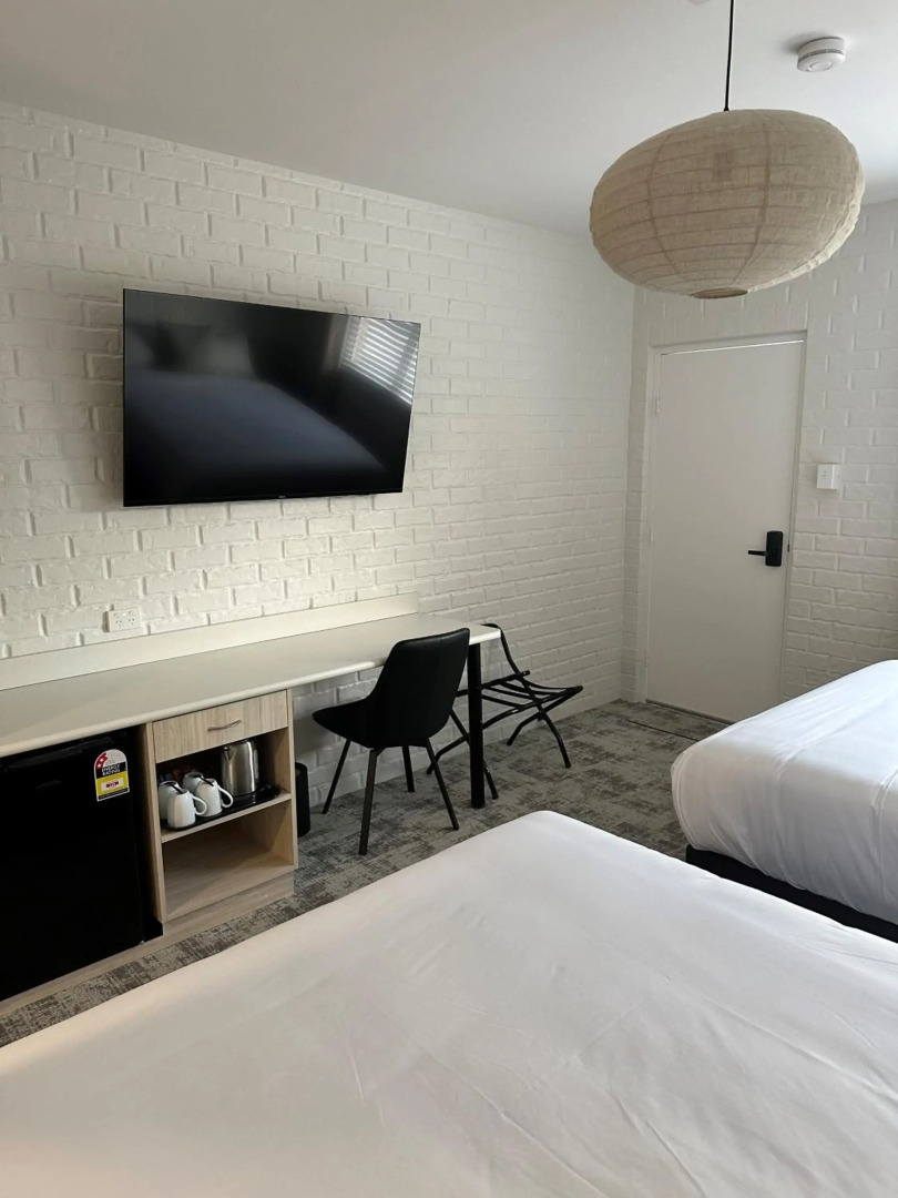 Shamrock Hotel Motel