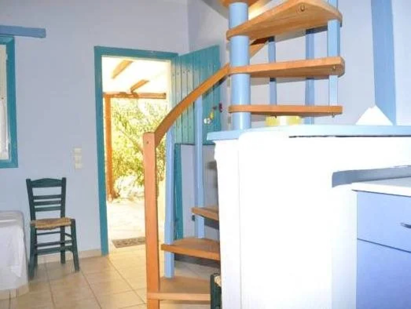 Cavo Perlevos Studios