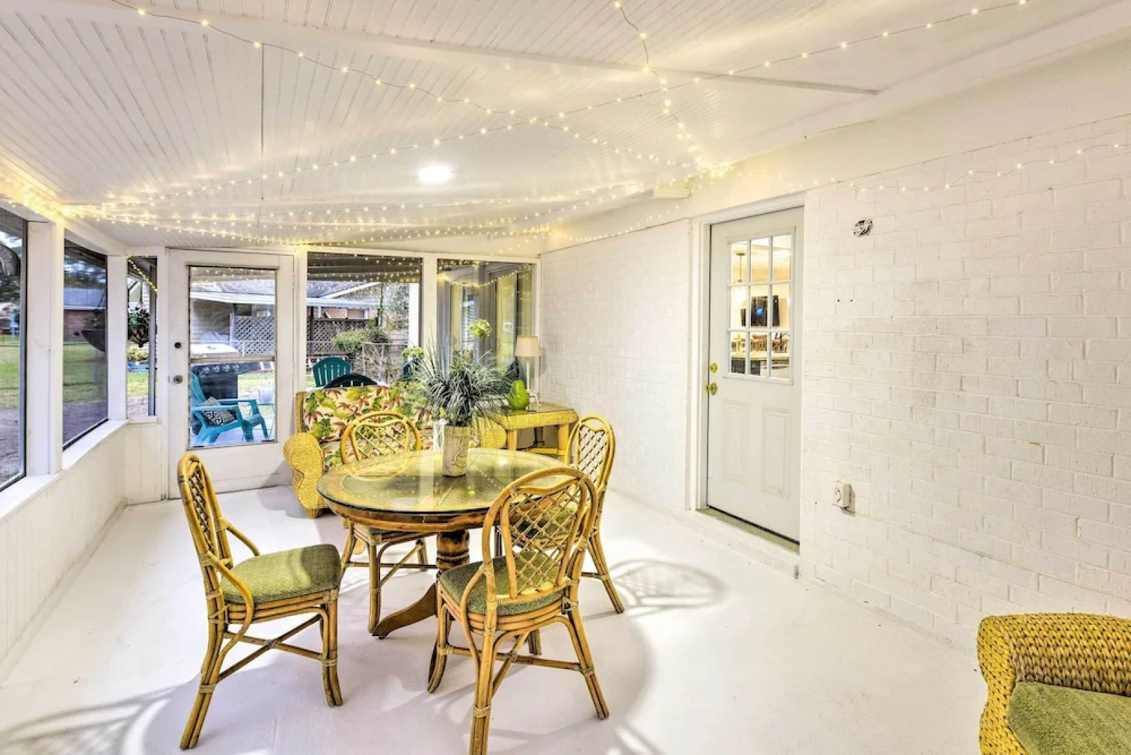 Bright Beaufort Home w/ Porch & Fire Pit!