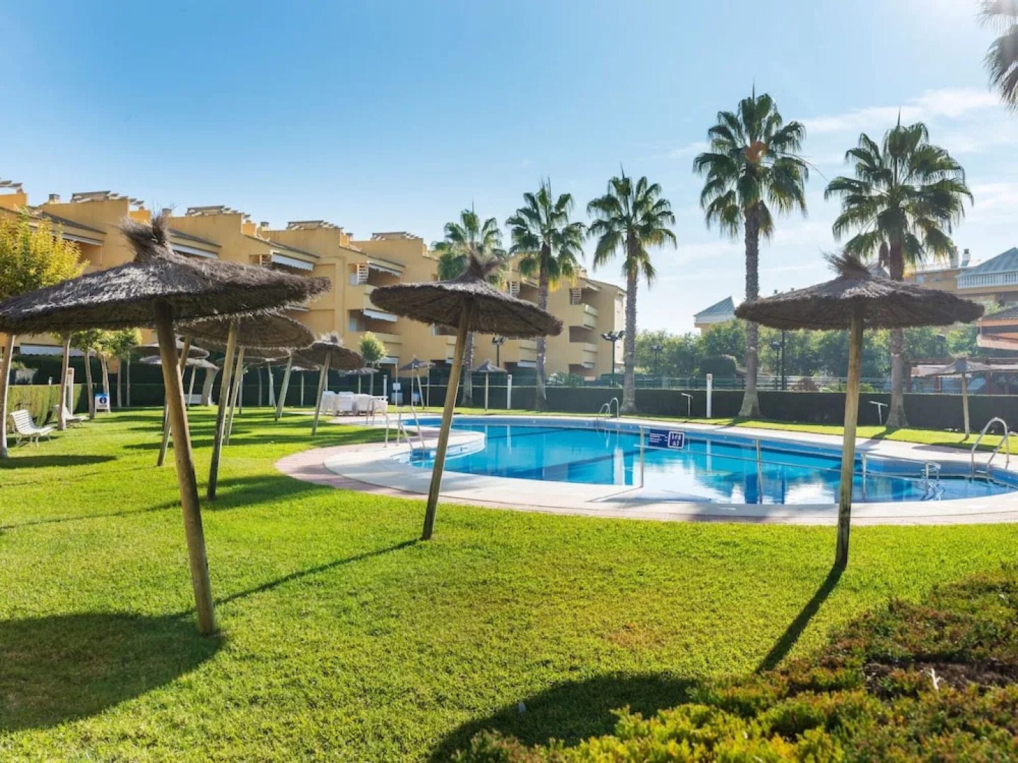 Lovely Holiday Home in Islantilla with Swimming Pool