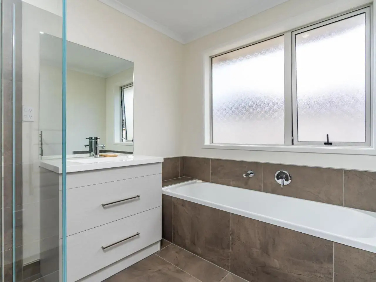 Bach near the Beach - Mangawhai Heads Holiday Home