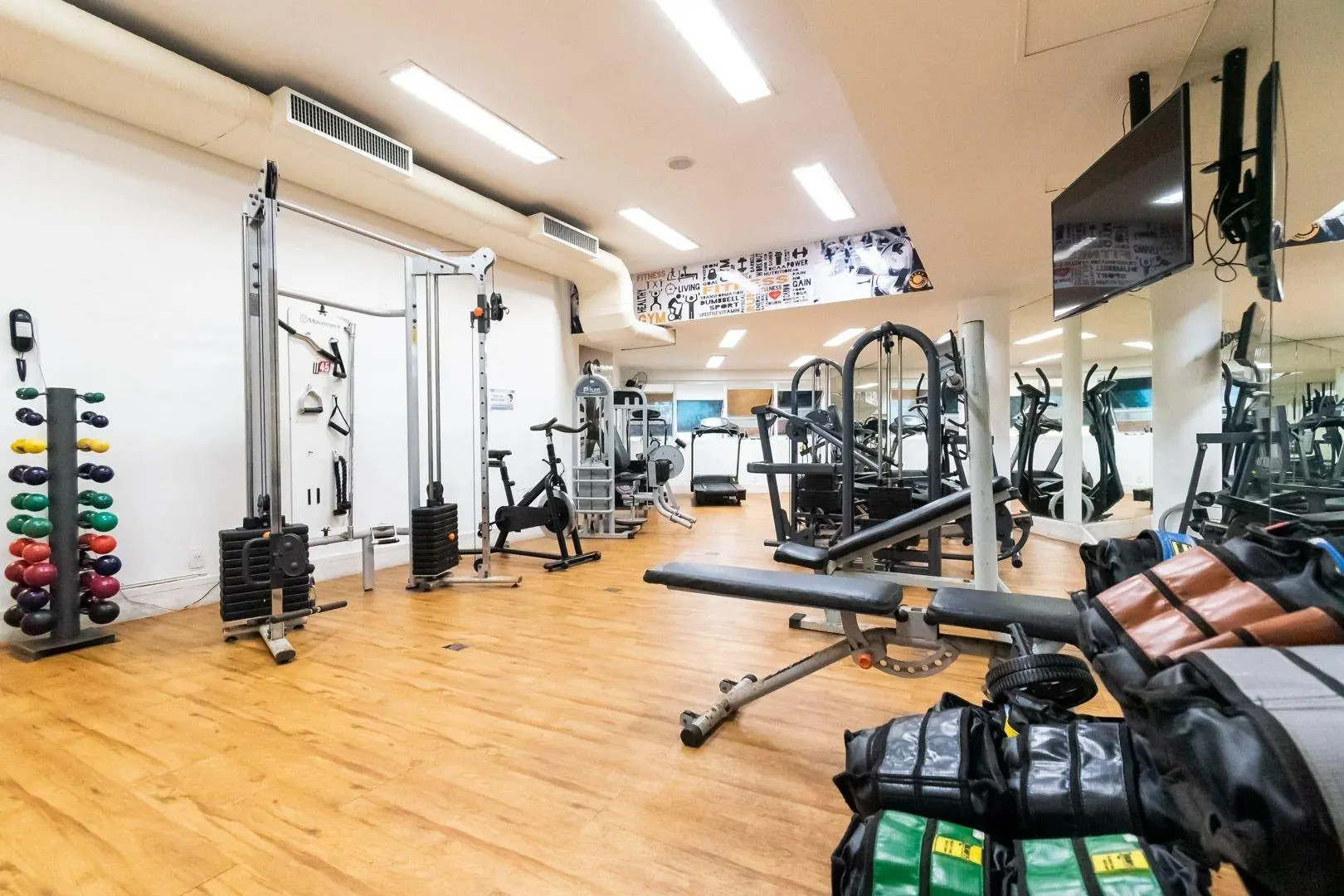 Frente-mar com 2Qtos em Camboinhas | GMO 1153/207