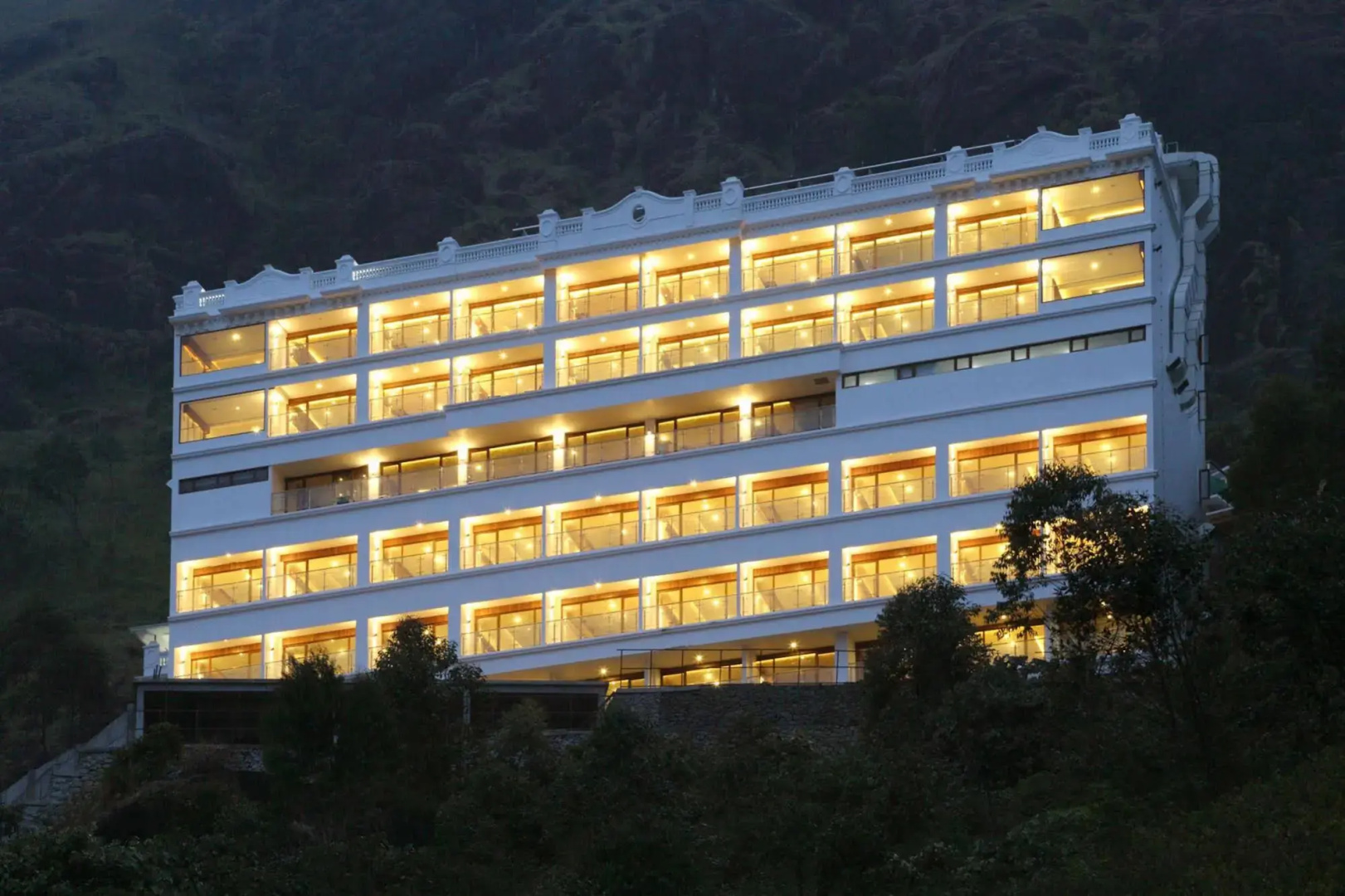 Plum Judy - The Leisure Hotel