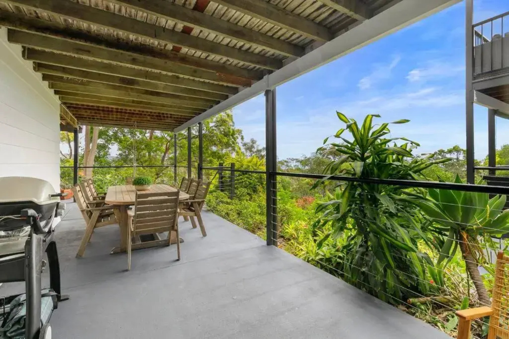 Yarabin - Luxury 6 Bedroom Home With Ocean Views