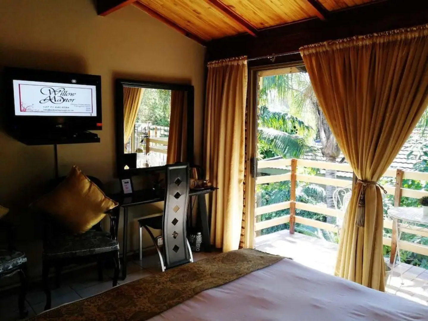 Willow Manor Brits Guest House