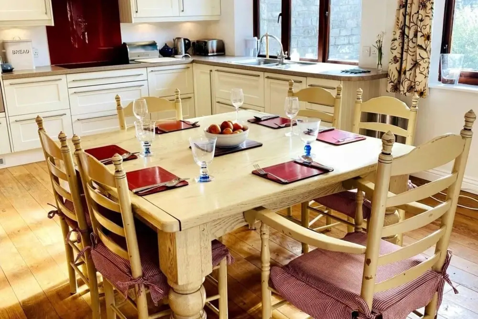 Remarkable and Spacious 4-bed Purbeck House