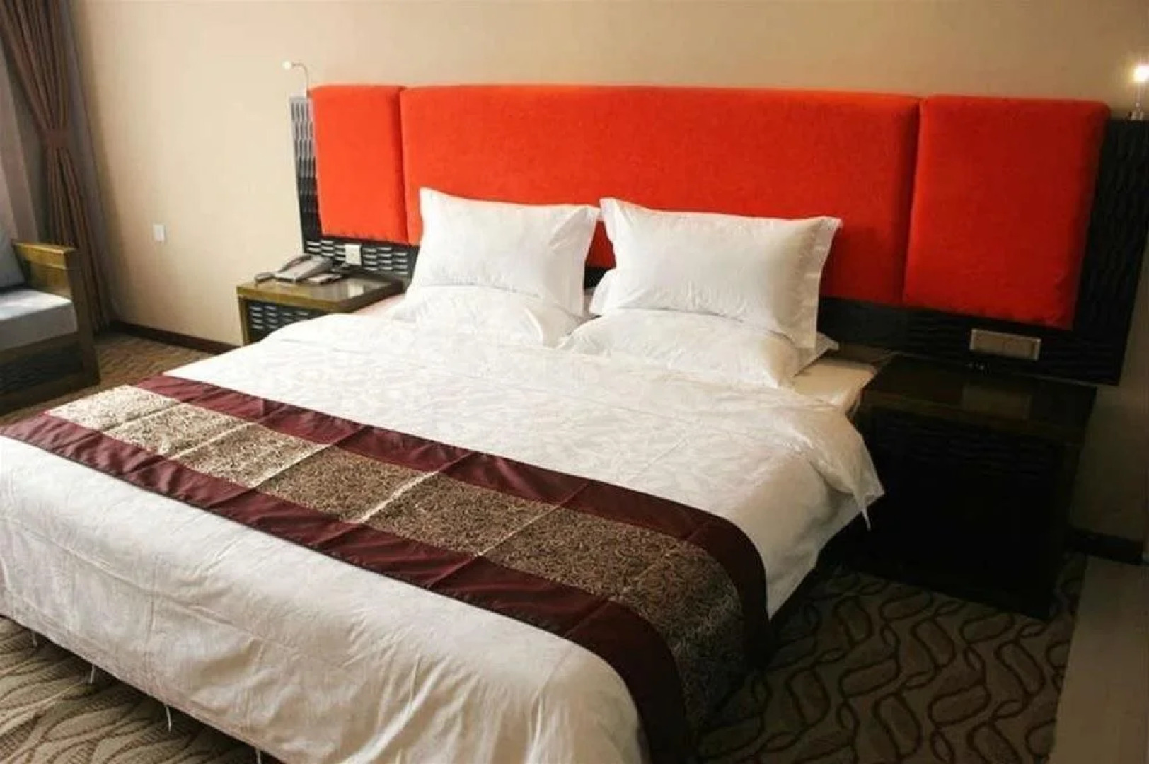 Handan New Oriental Business Hotel