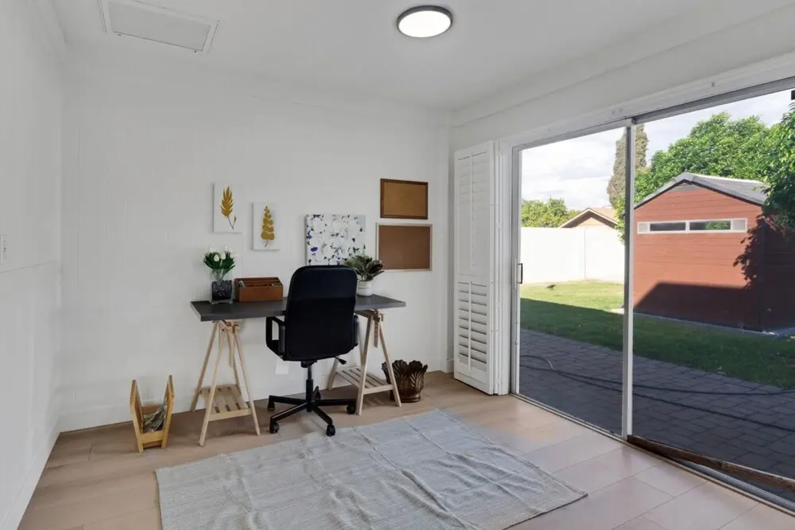 Fabulous Oasis On 59th 4 Bedroom Home by Redawning