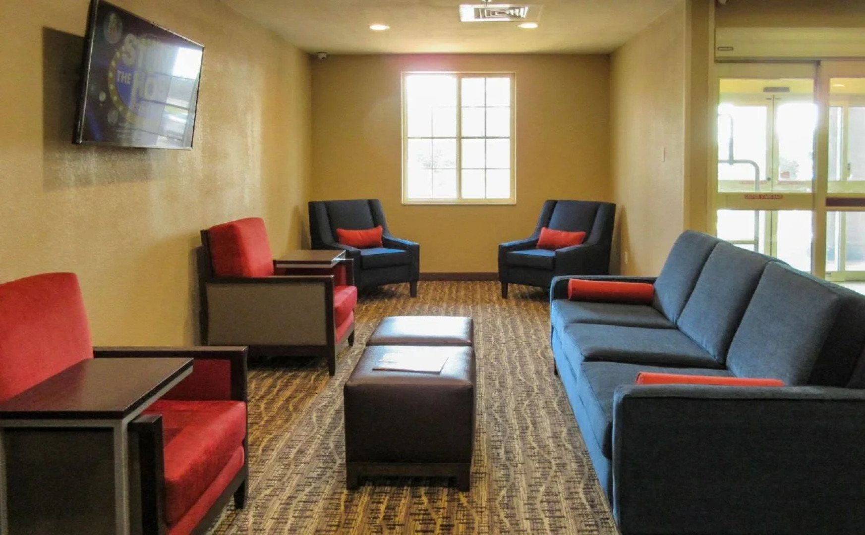 Comfort Suites Clarksville near Governors Square Mall