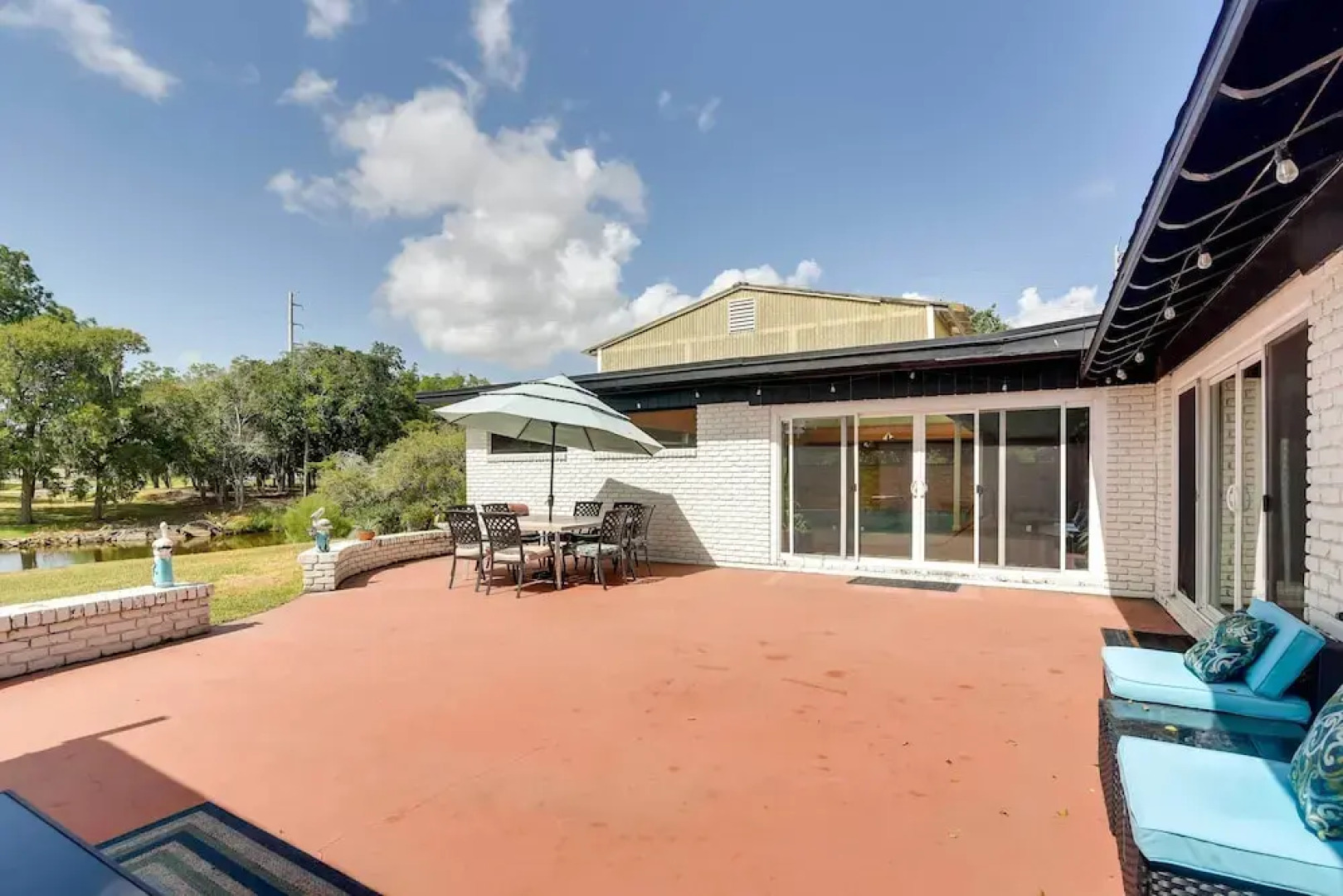 Indoor Pool: Peaceful Oasis in Hitchcock!