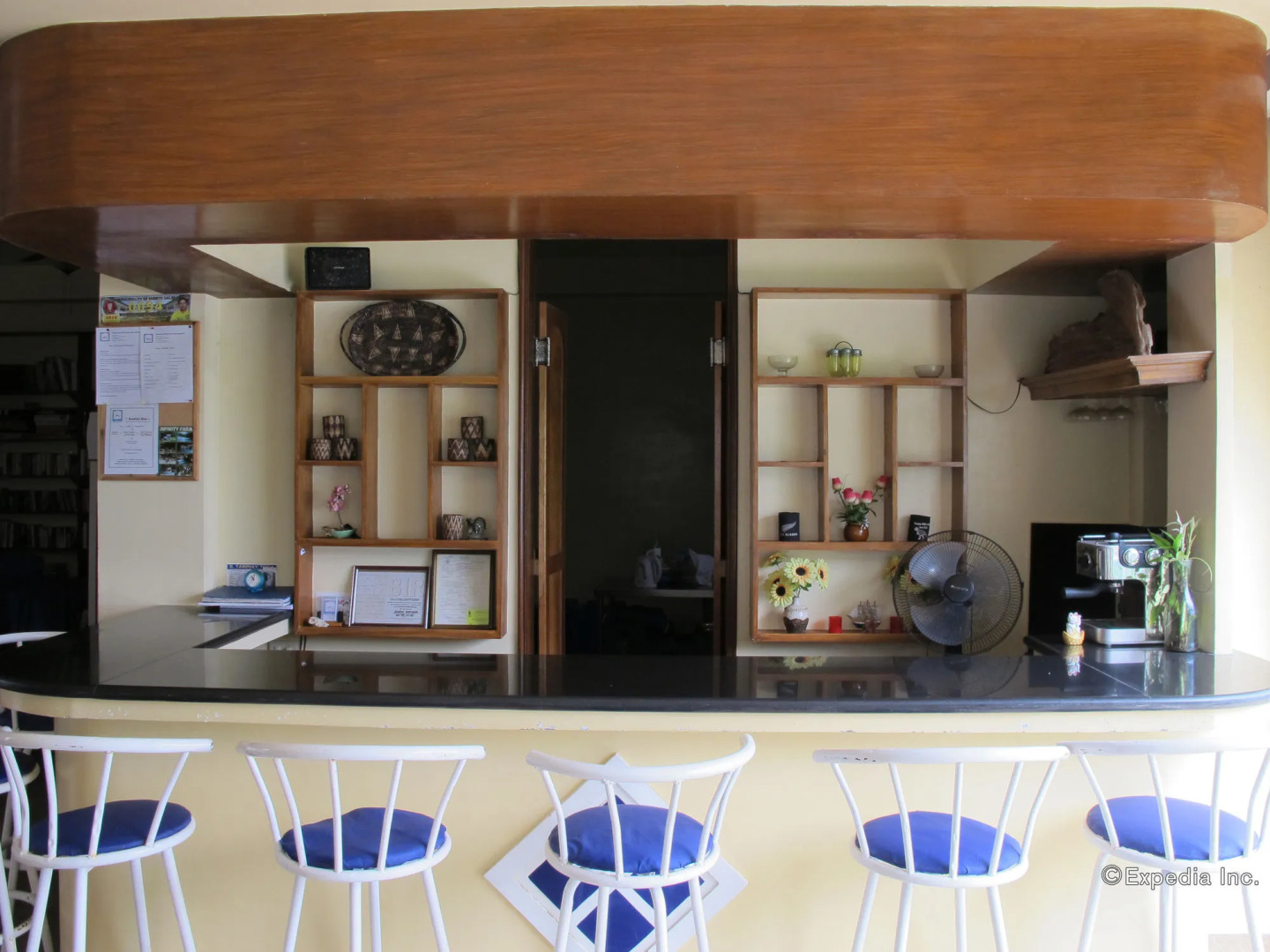 Squares Beachside Apartments