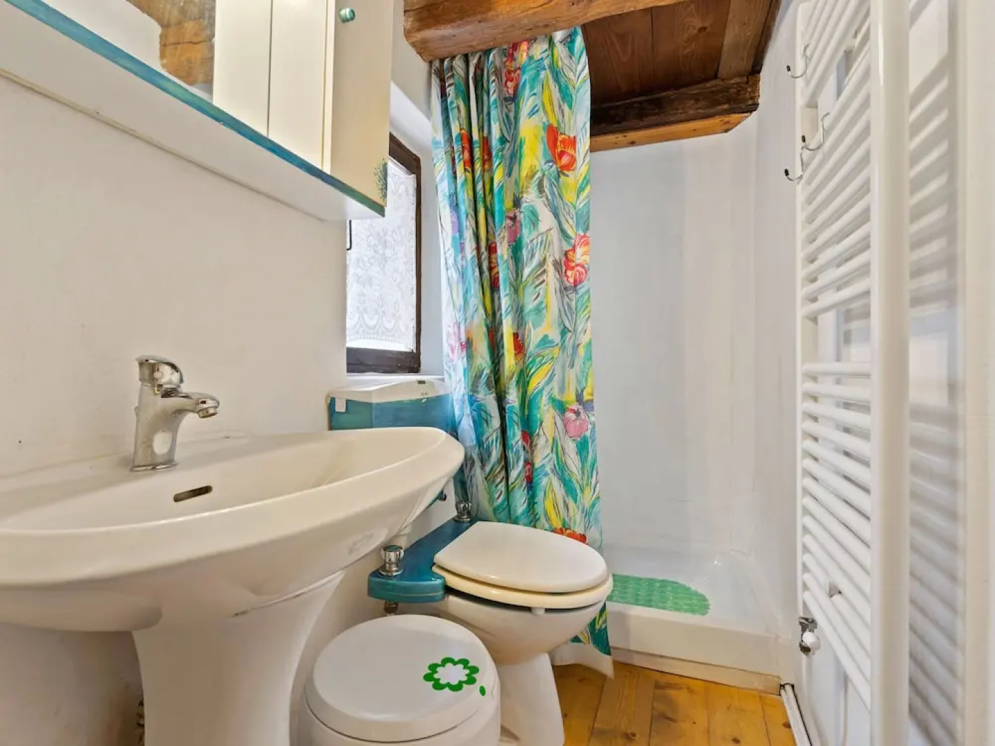 Lovely Holiday Home in Montaner With Patio