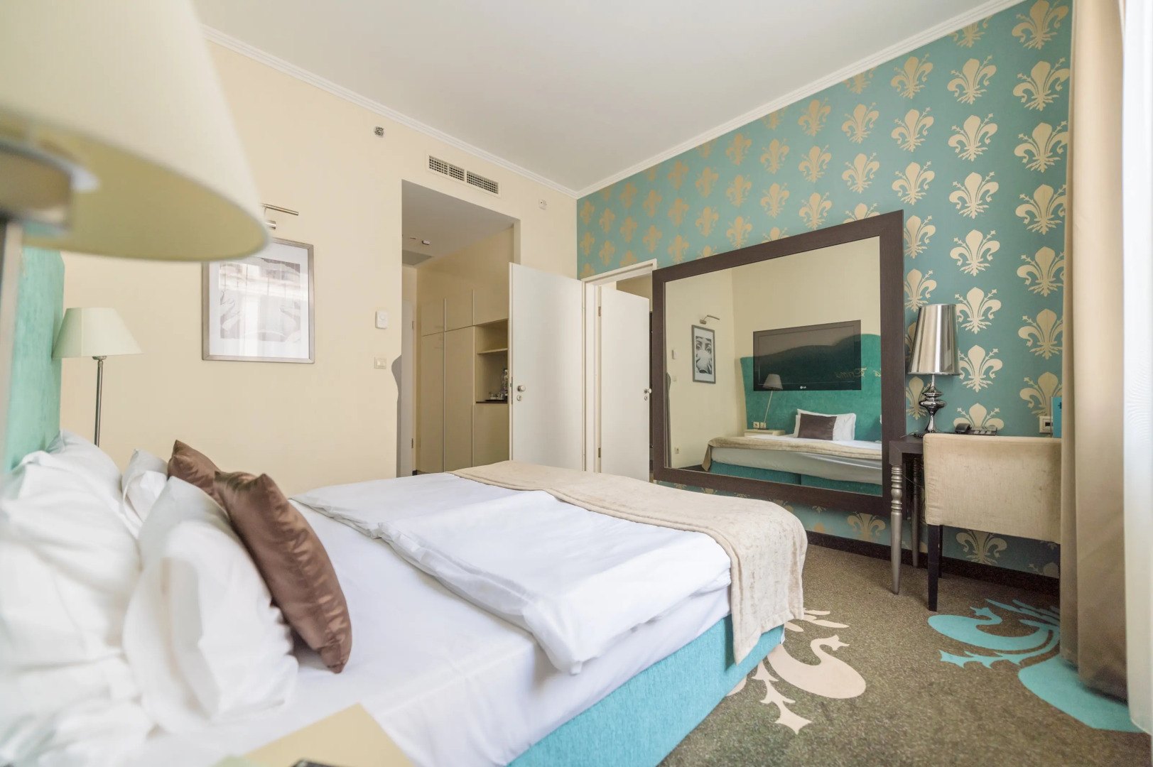 La Prima Fashion Hotel