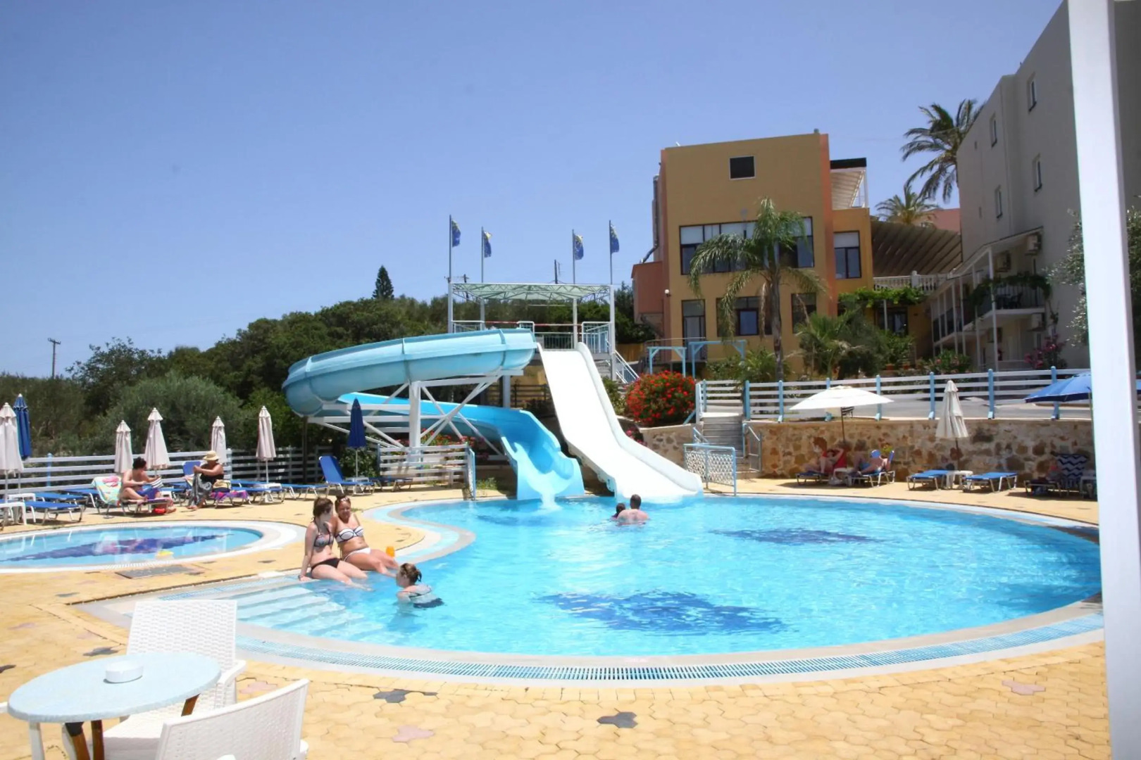 Bellos Hotel Apartments