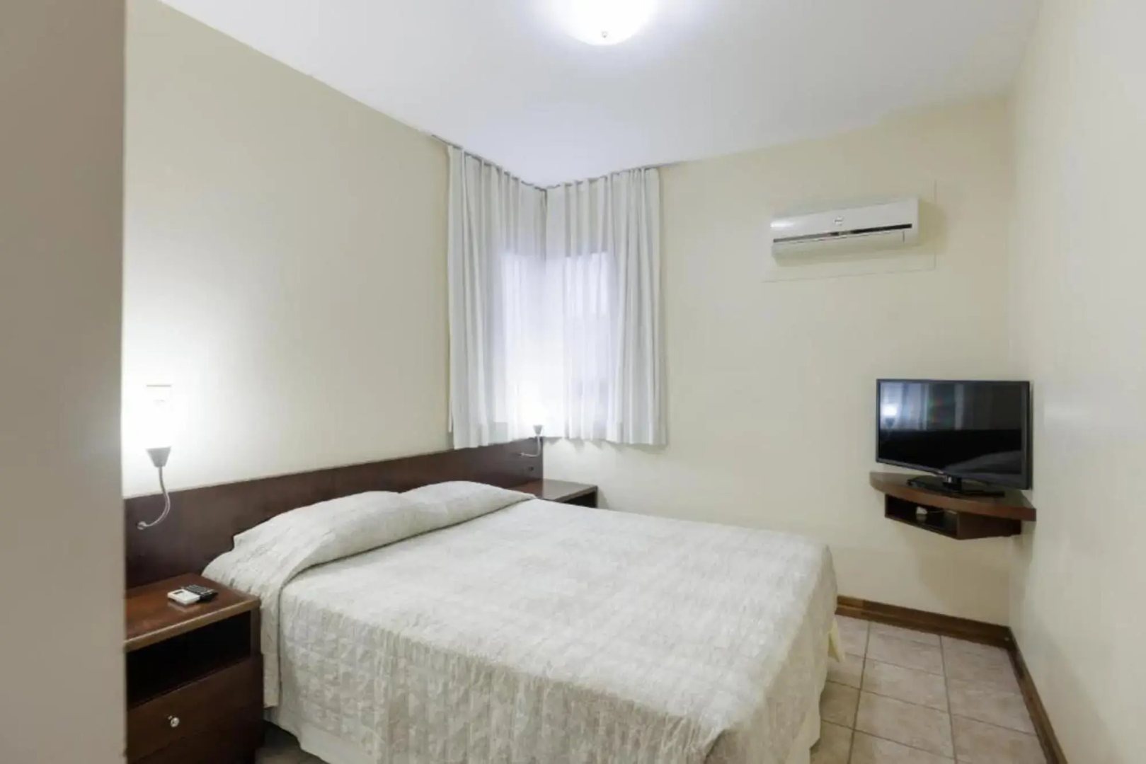 Le Village Flats e Hotel