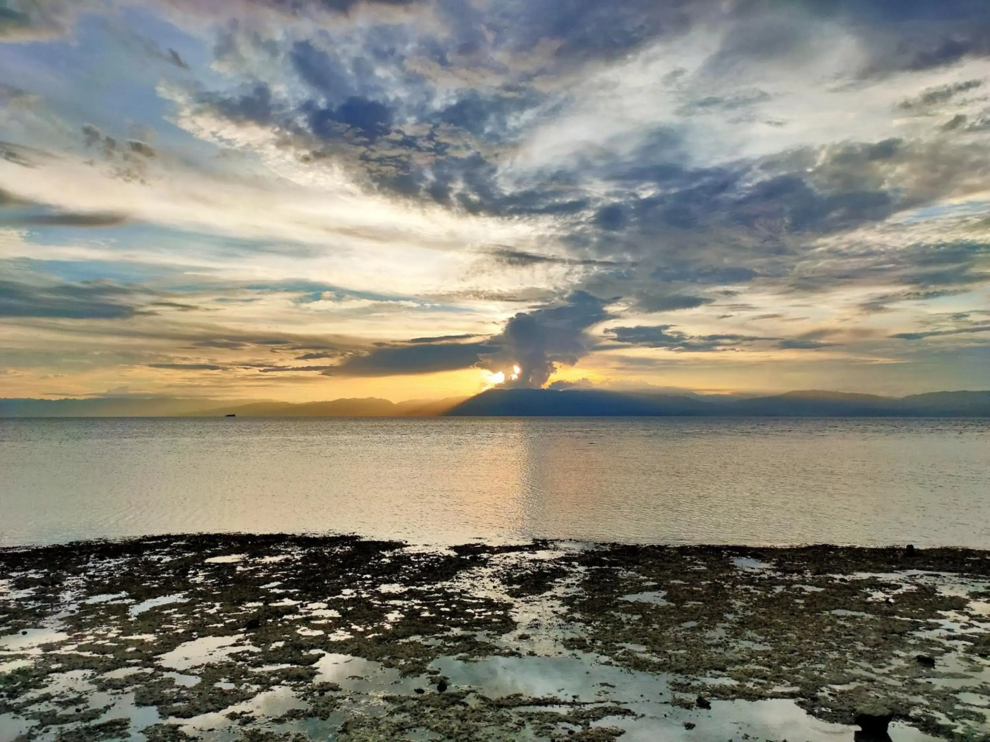 Moalboal T Breeze Coastal Resort