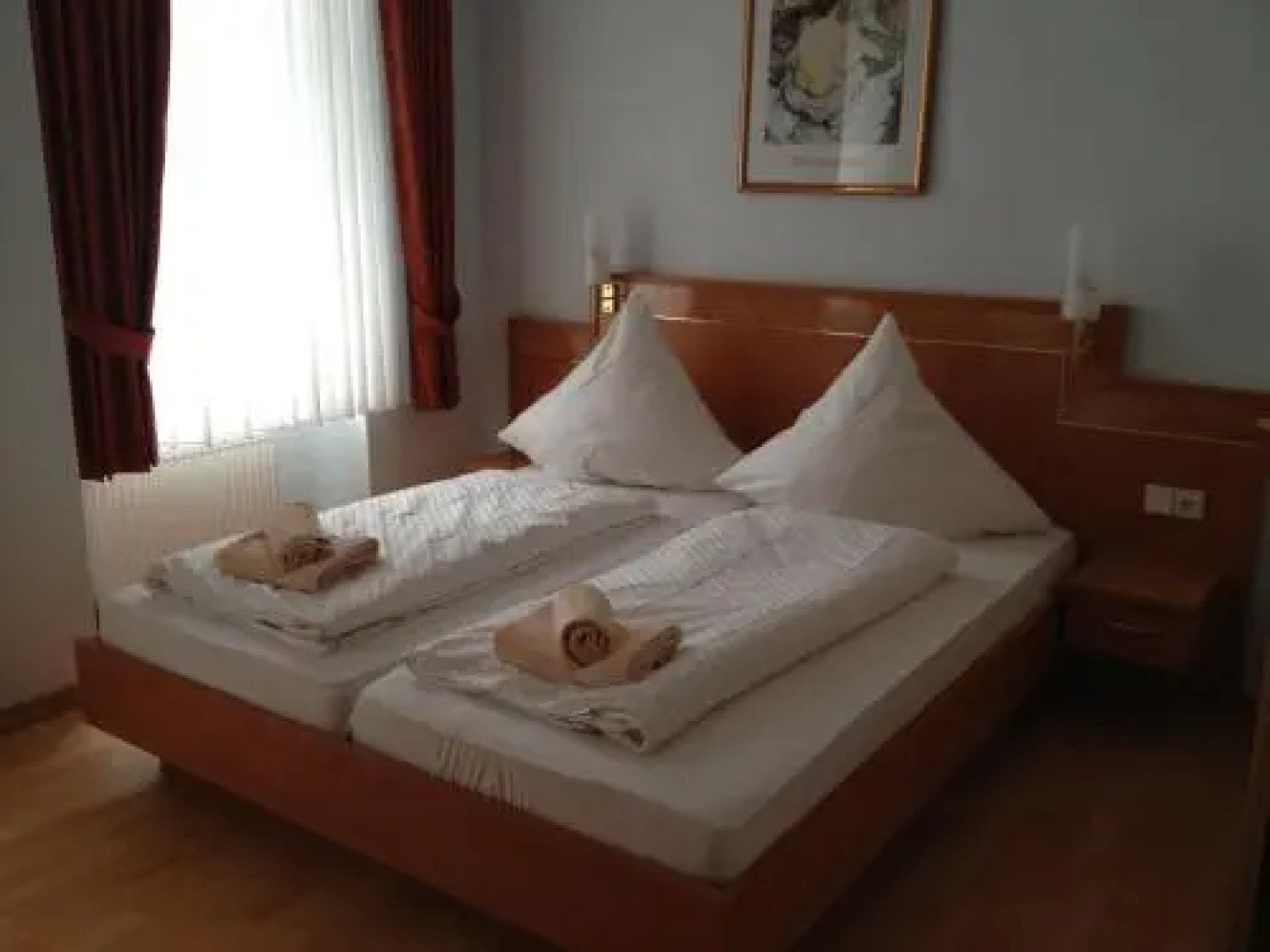 Yumi Hotel Sushi-Steaks & Friends