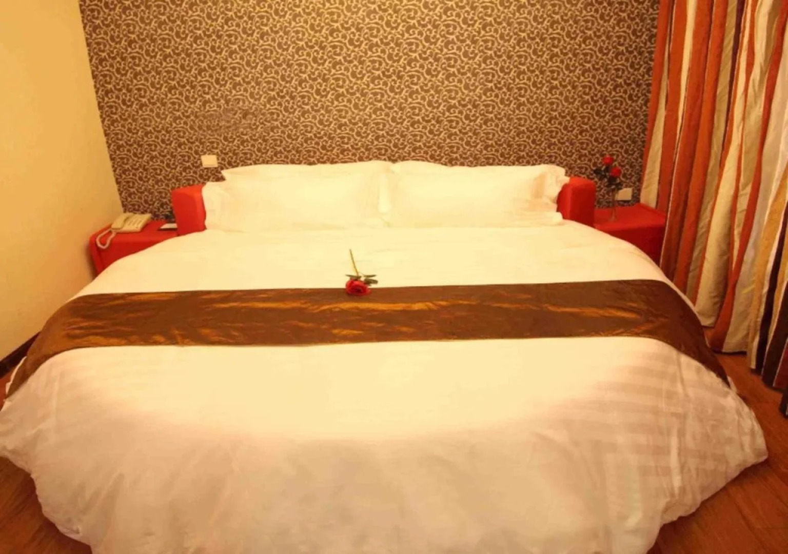 GreenTree Alliance HuaiBei Railway Station Jinseyuntian Hotel