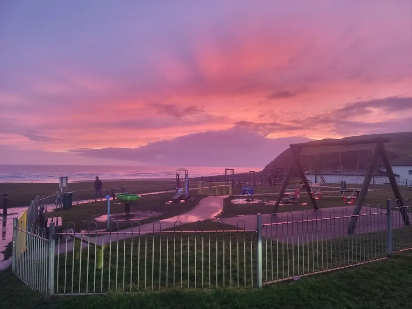 Impeccable Beachfront 2-bed Cottage in St Bees