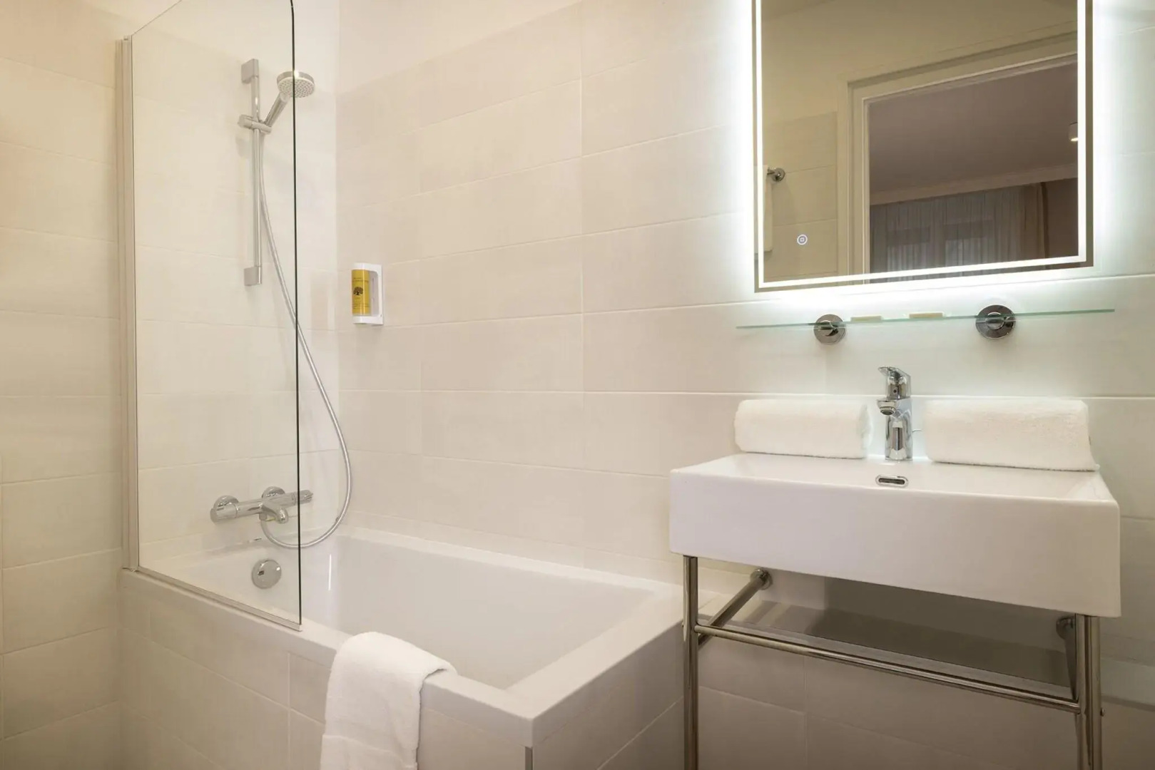 Hôtel Nude Paris - Color Vision