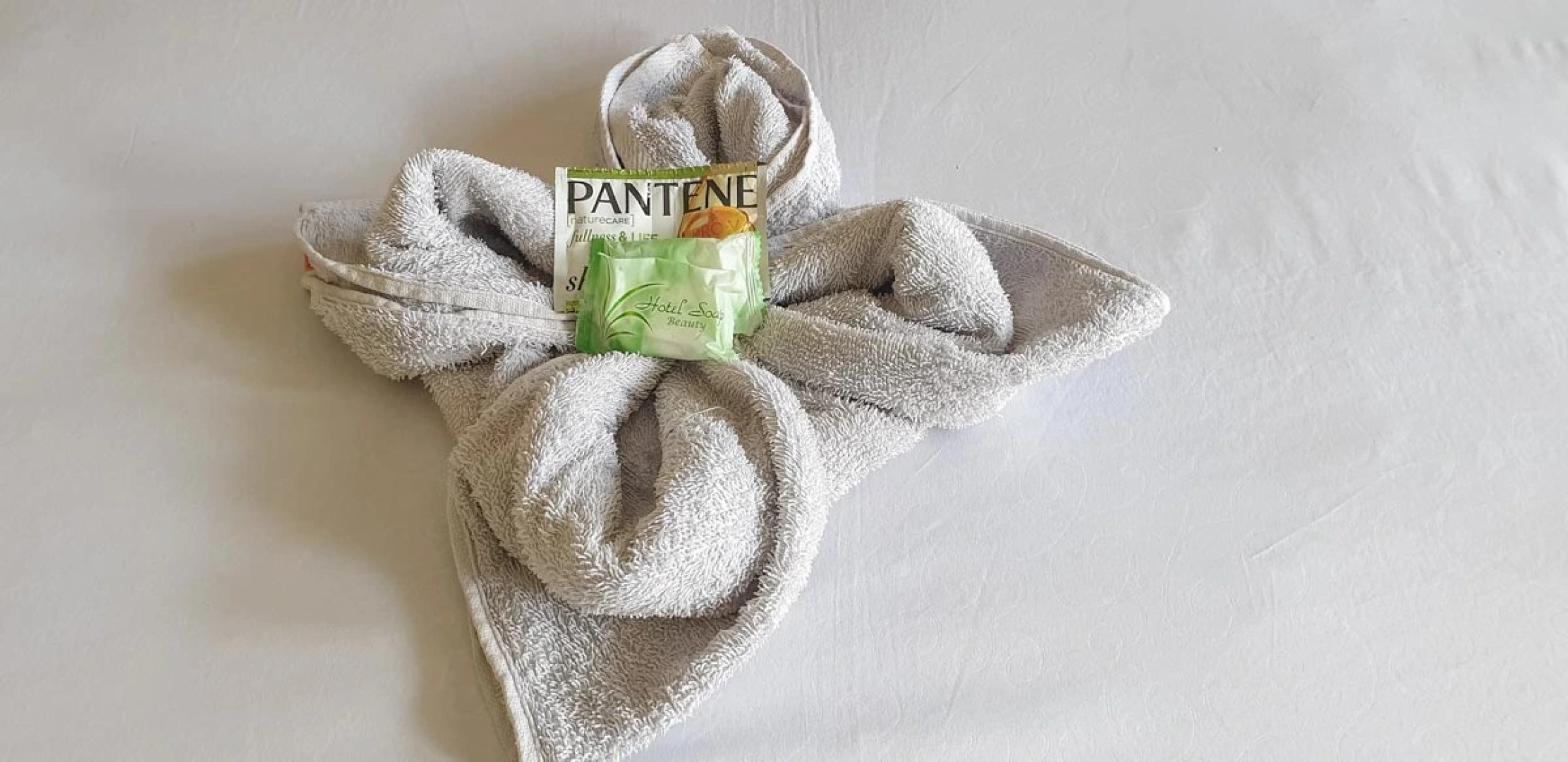 Rifaraz Syariah Hotel by OYO Rooms