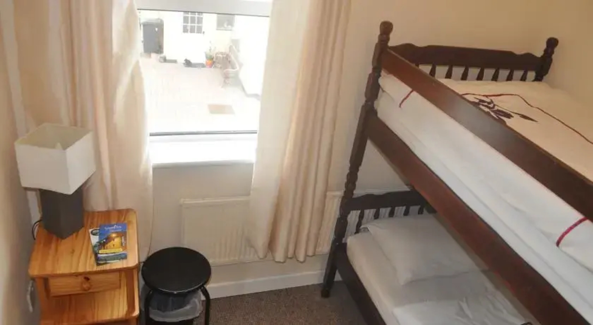 Strandhill Hostel & Surf School