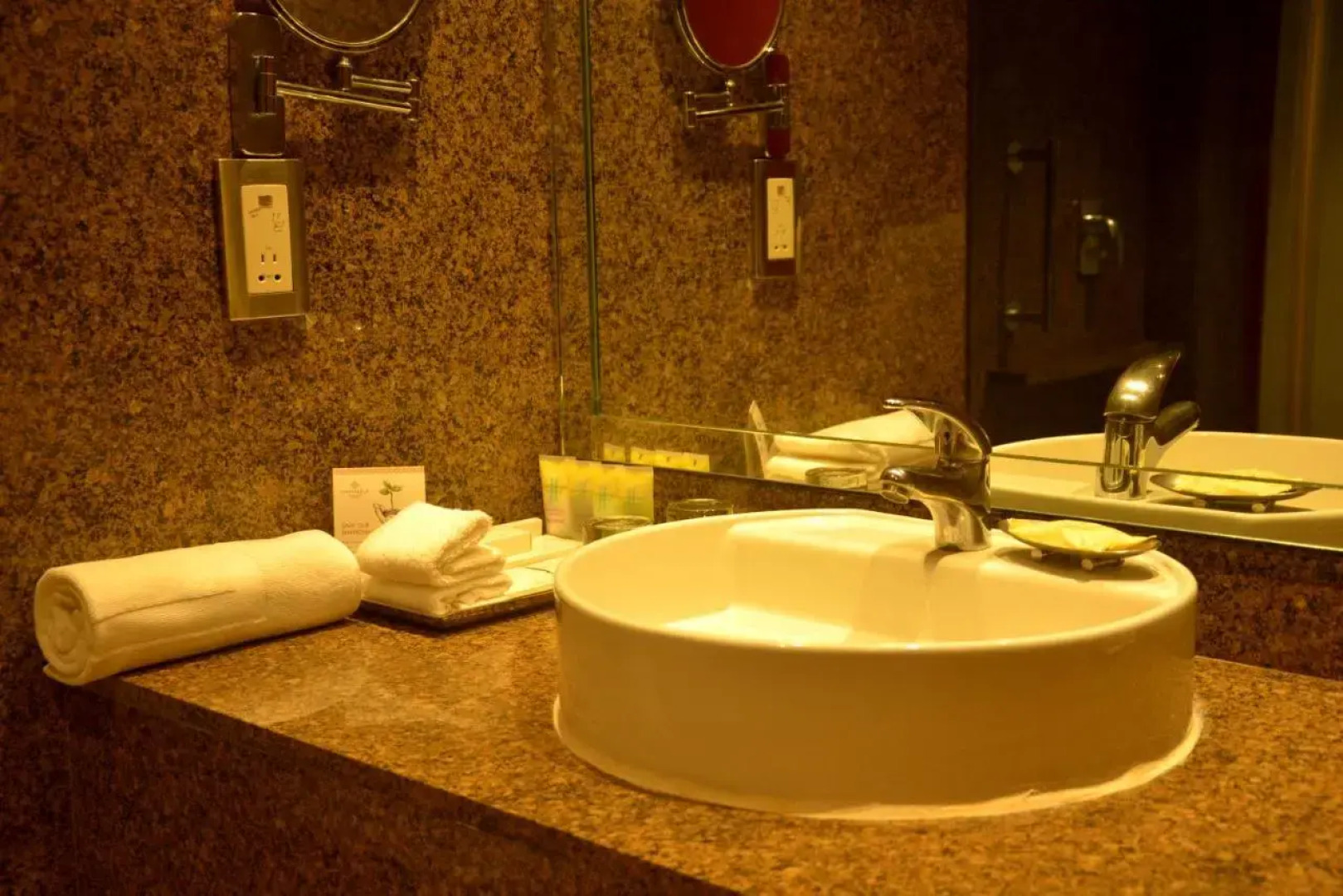 Hotel Chandela Khajuraho