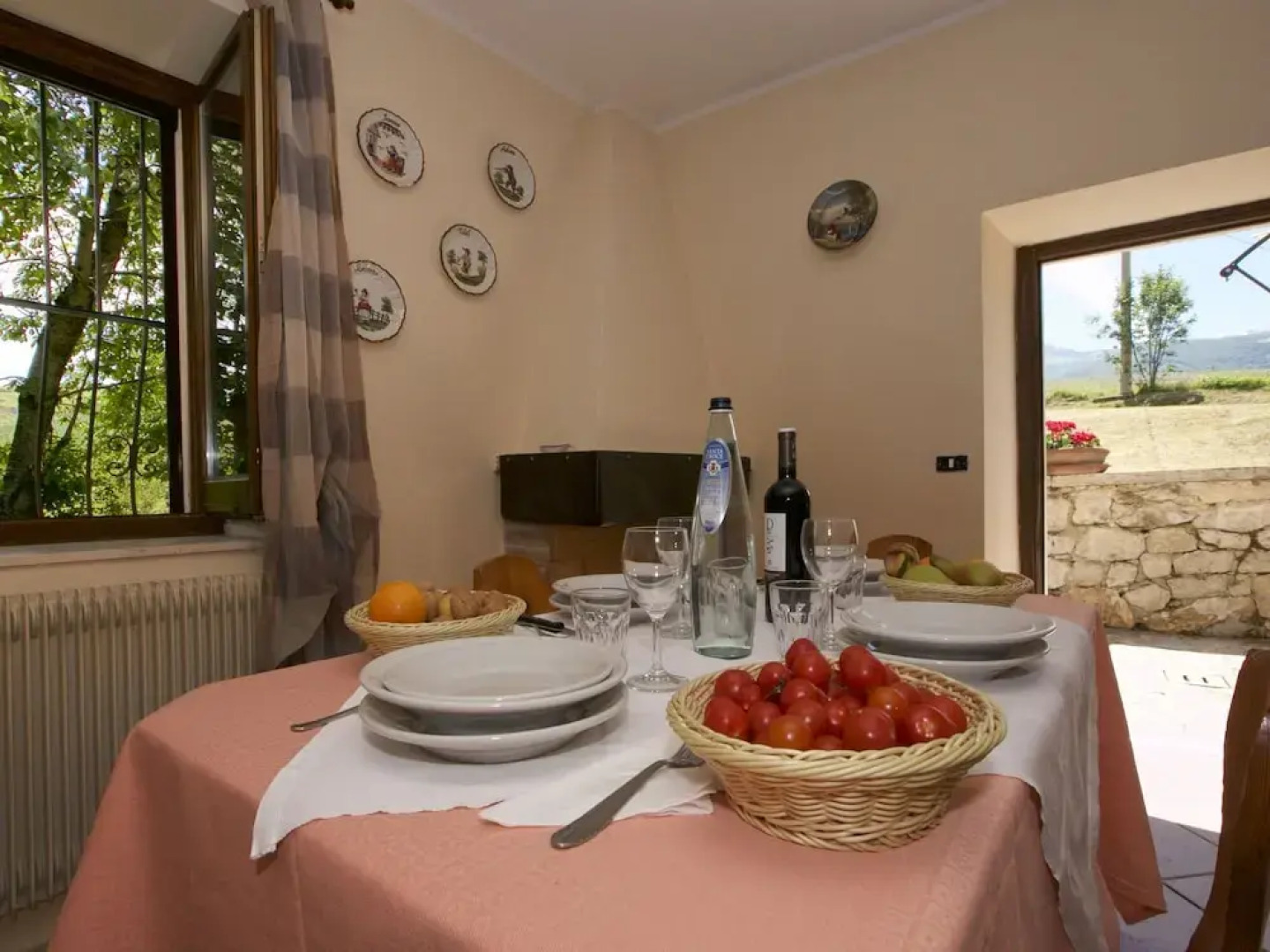 Vintage Cottage in Roccamorice with Garden