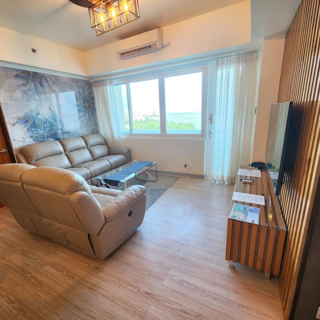 La Mirada Residences