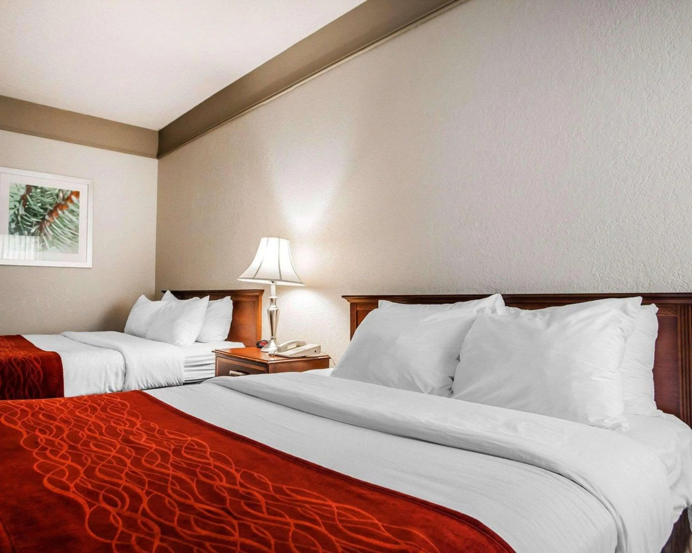 Suburban Studios Kansas City Airport North