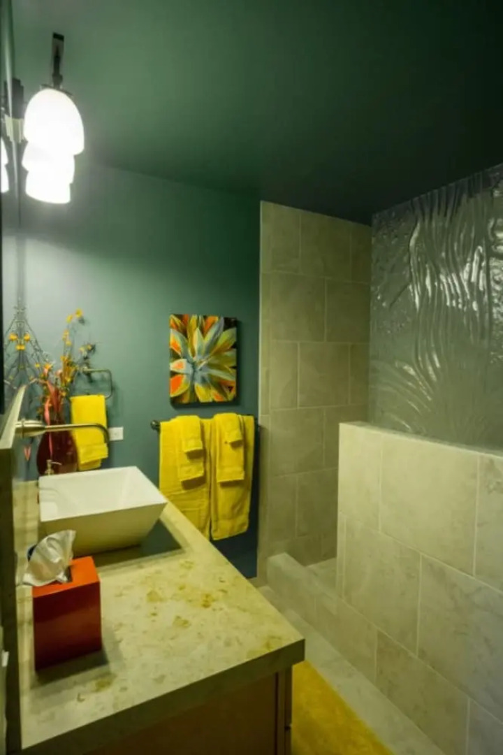 Hale Kipa Perched on the Bluffs