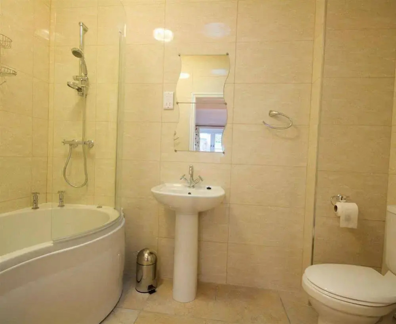 Treetops Cottages & Spa