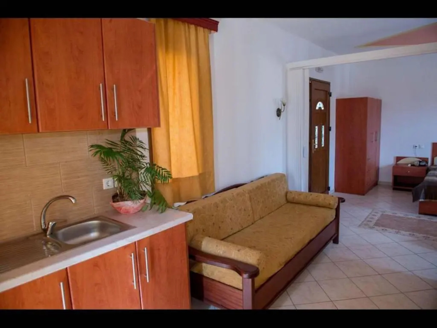 Room in Apartment - A spacious and bright studio with balcony no1111