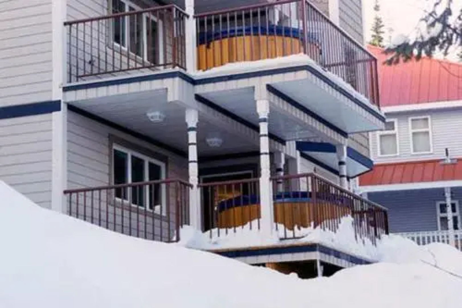 Kirton Suite - 1 Bed / 1 Bath Condo