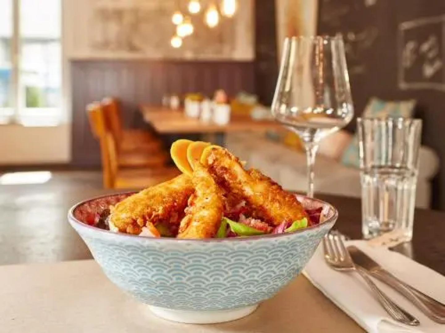 August Restaurant Hotel