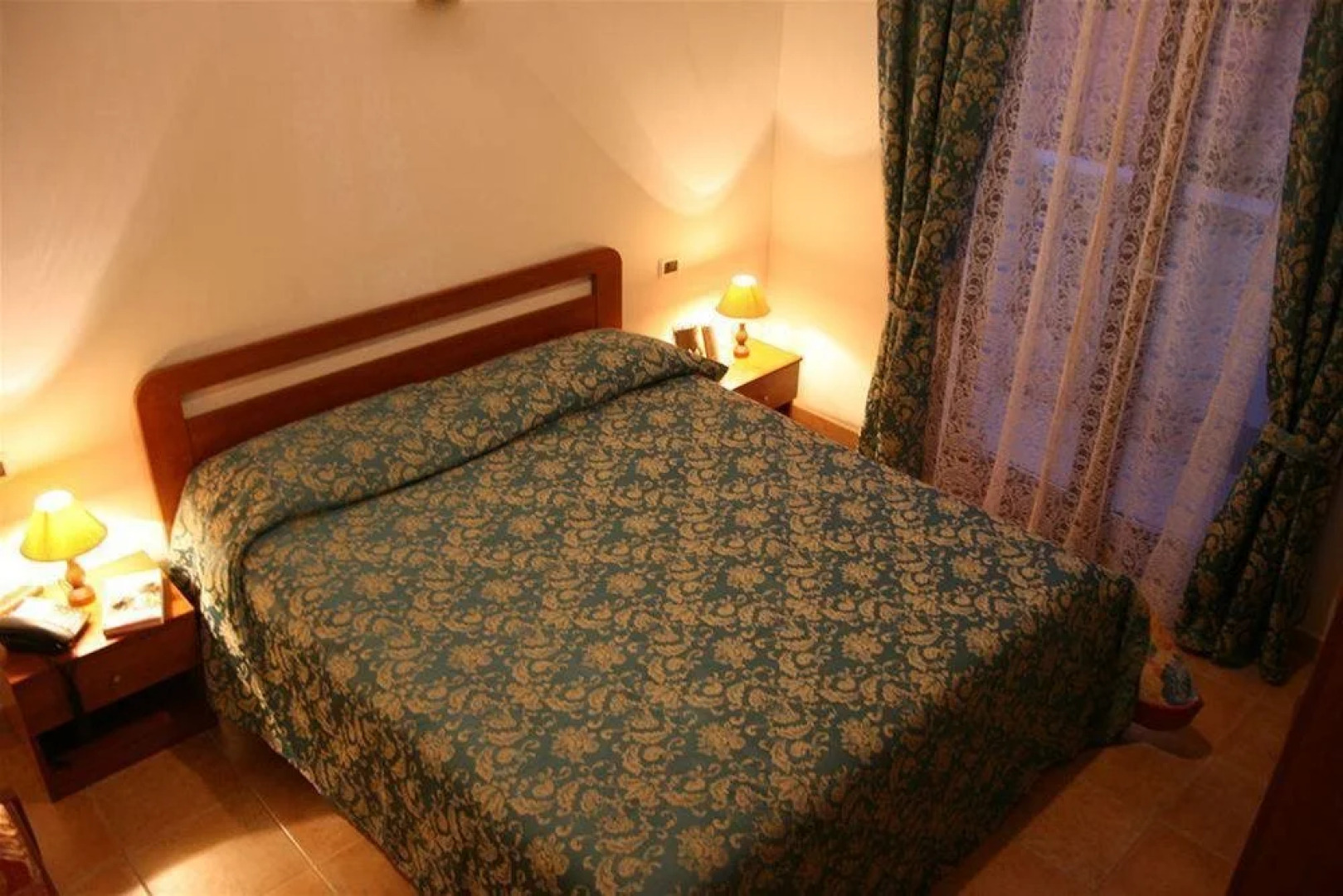 Leoni Hotel & Private Spa