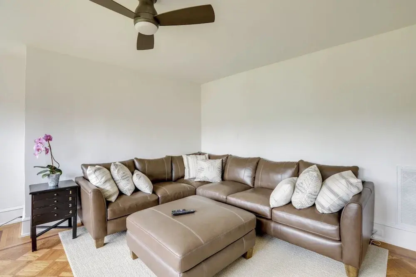 1 Mi to Beaches & Boardwalk: Asbury Park Retreat