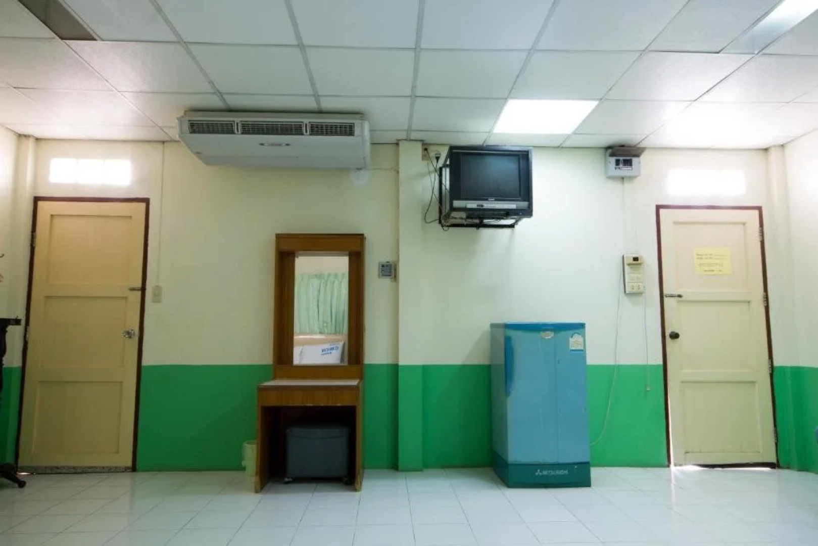 Bualuang Angthong Hotel