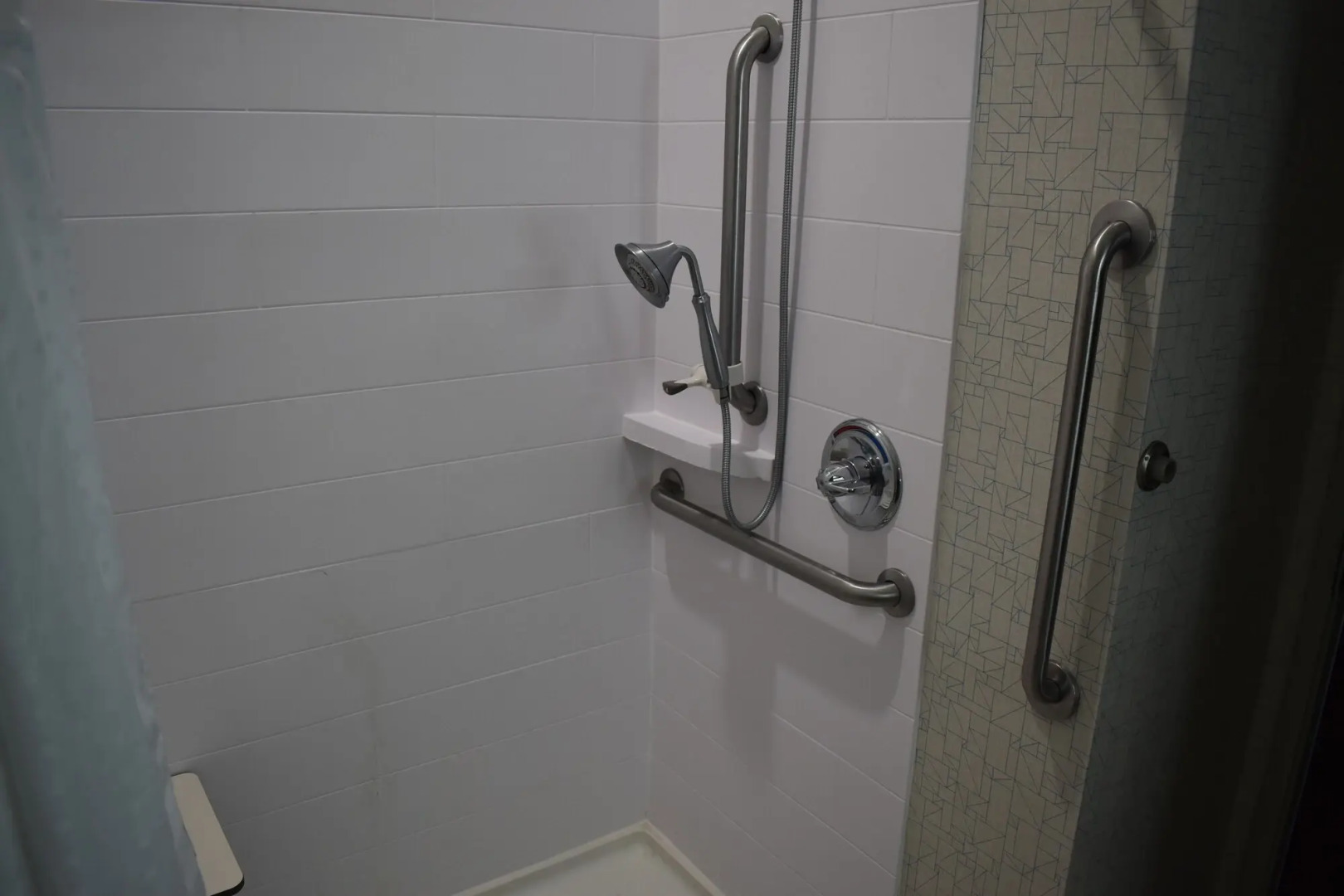 Holiday Inn Express & Suites McPherson by IHG