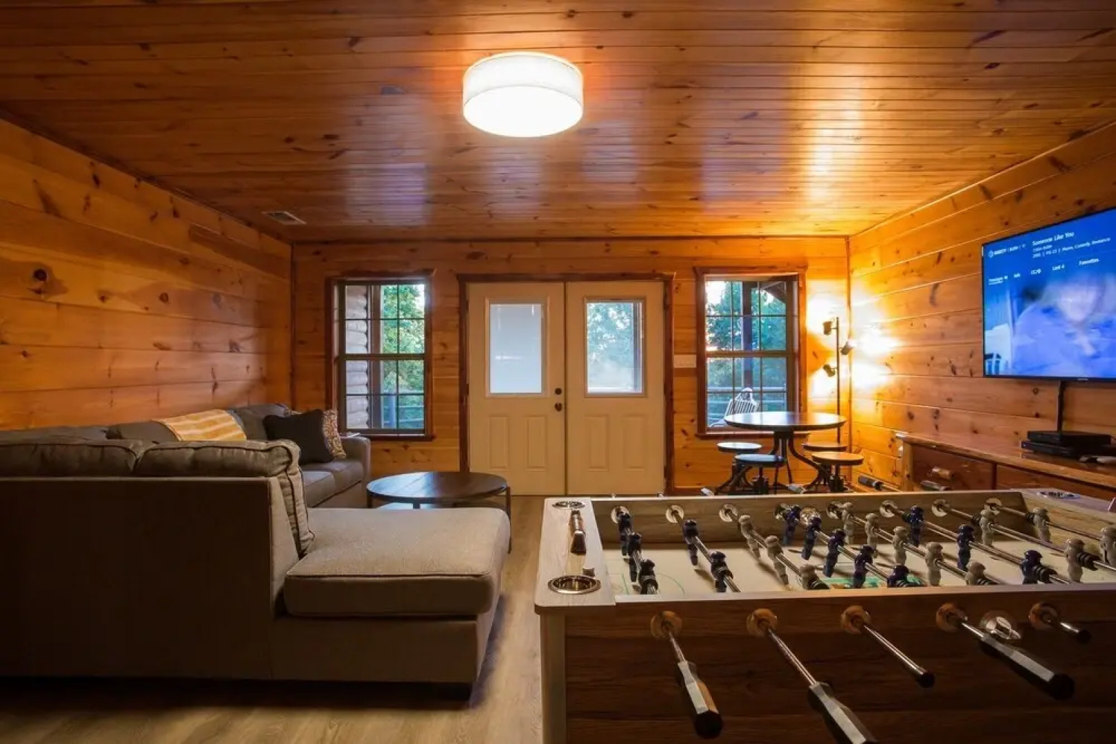 Hilltop At Eagle Ridge 6 Bedroom Cabin by Redawning