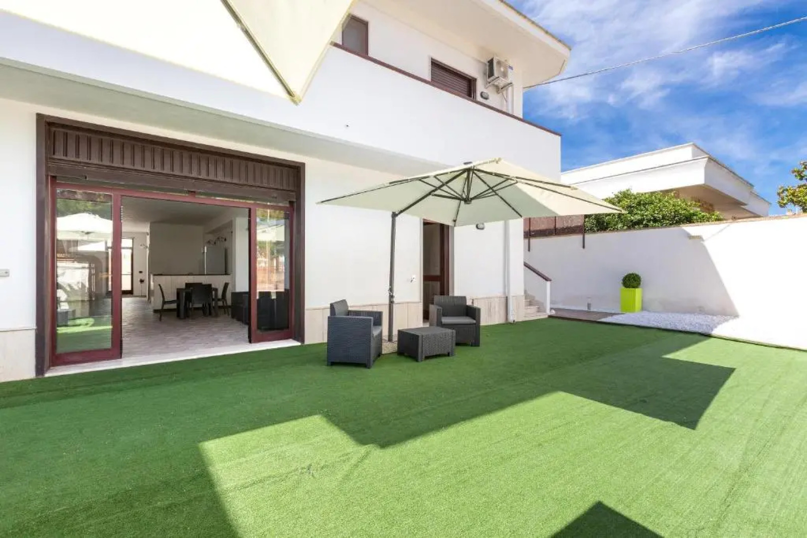 Joy Home Apartments by BarbarHouse