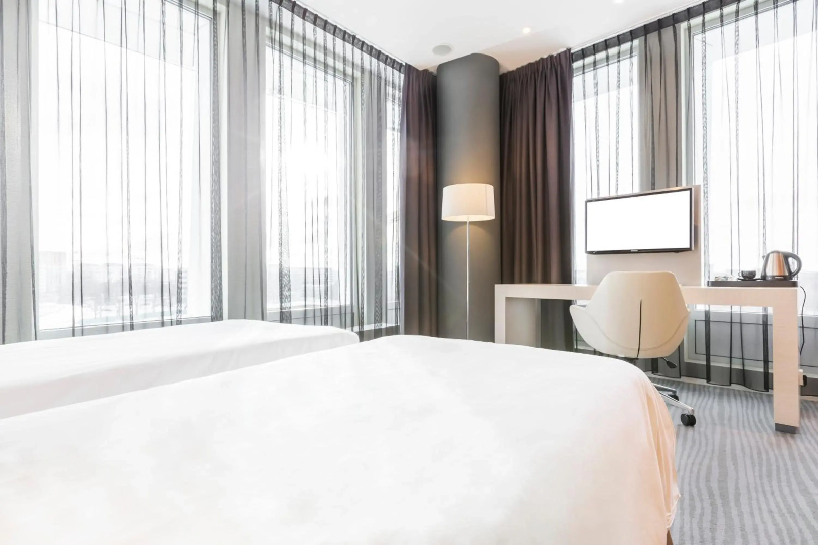 Sound Garden Hotel Airport