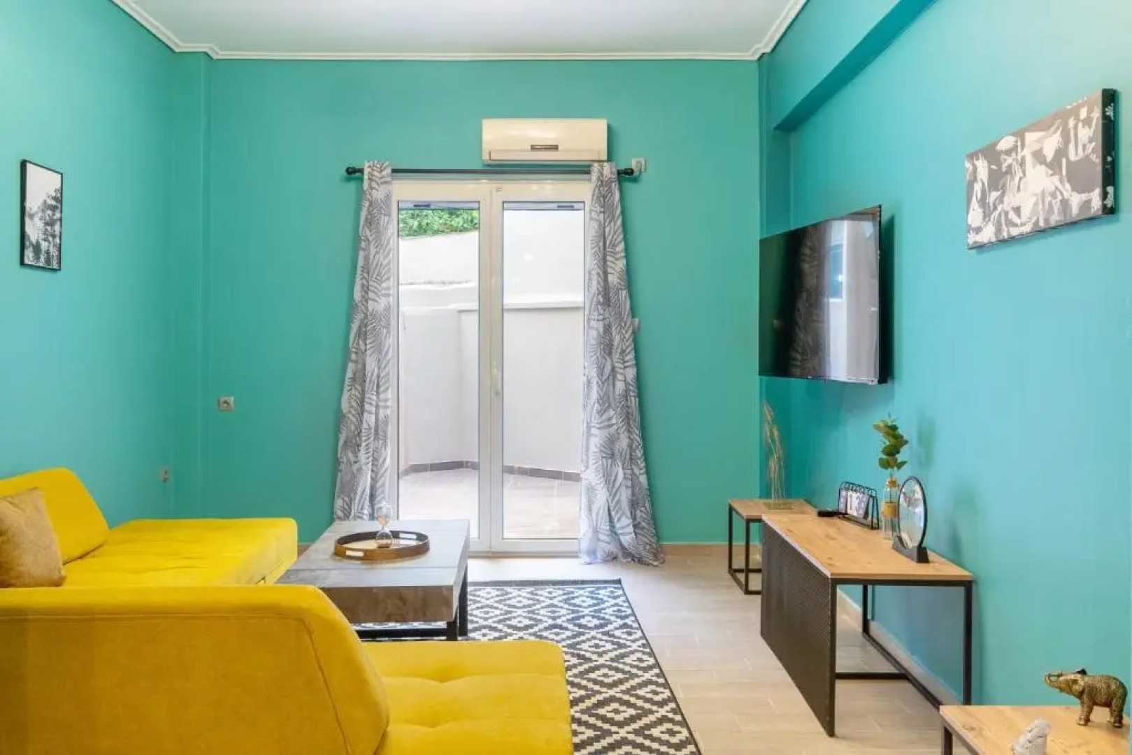 Modern 1-bedroom apartment, 10 mins from metro